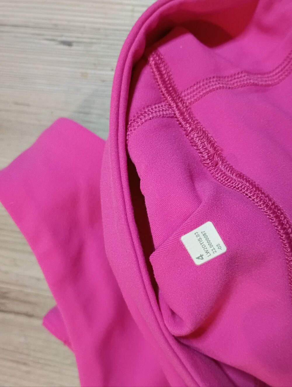 Lululemon - Picture 5 of 5
